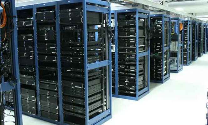 高防服务器和VPS（Virtual Private Server，虚拟专用服务器）是两个不同的概念，但它们可以结合起来，提供既具有高性能又具有防御DDoS等网络攻击能力的服务。