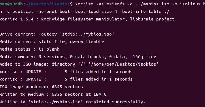 Linux是一个自由和开放源码的操作系统，它有许多不同的发行版（distributions），每个发行版都有其特定的用途和特色。以下是三种常用的Linux发行版